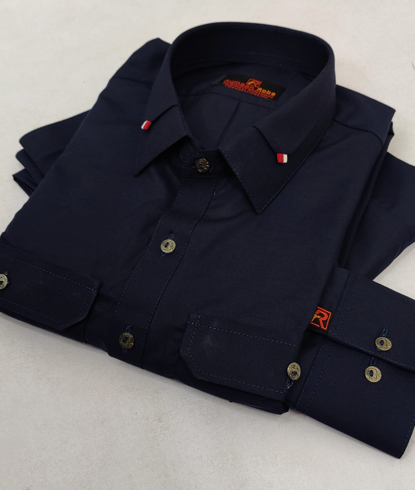 Men's Navy Blue Suit - Timeless Style & Modern Fit (Made-to-Measure)
